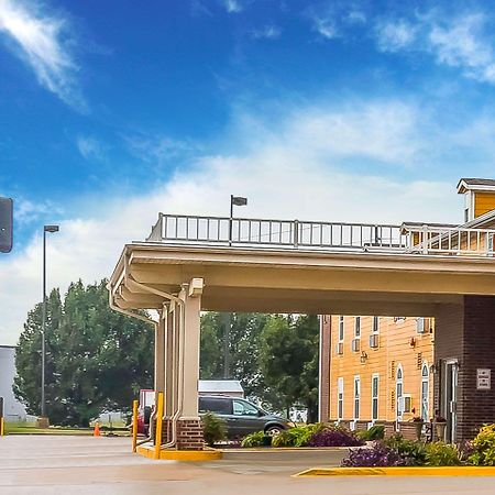 Quality Inn & Suites Chesterfield Village Springfield Eksteriør bilde