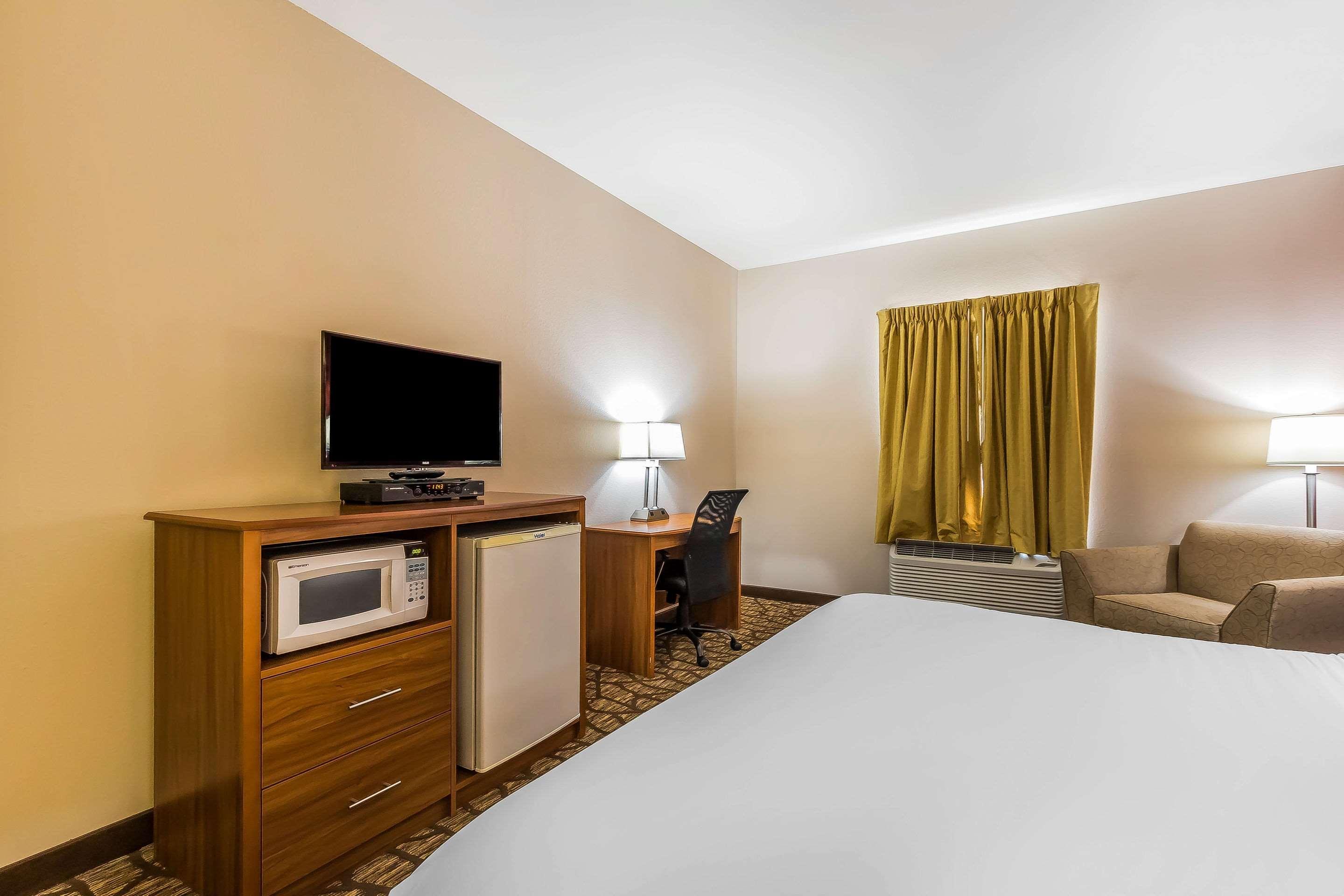 Quality Inn & Suites Chesterfield Village Springfield Eksteriør bilde