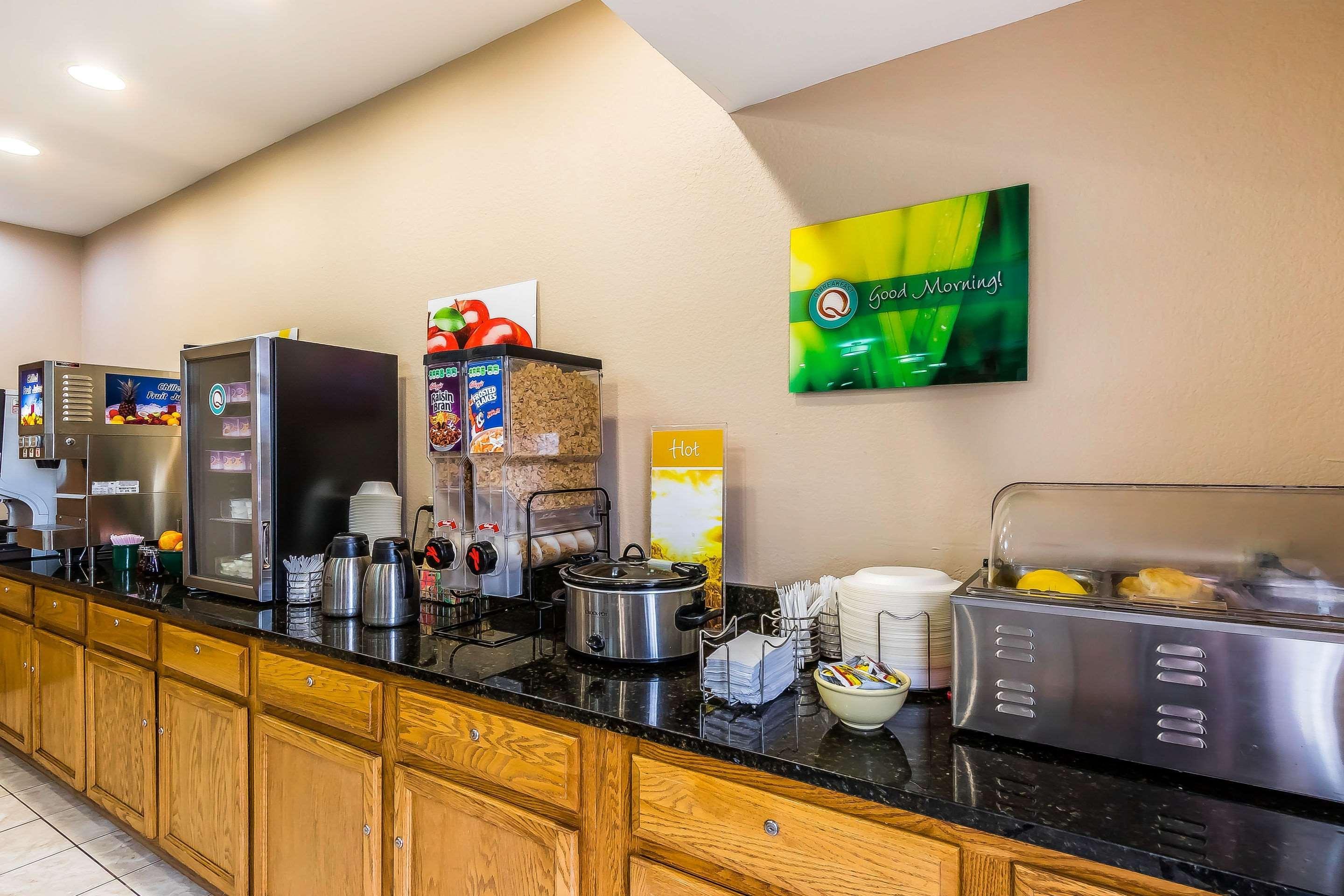 Quality Inn & Suites Chesterfield Village Springfield Eksteriør bilde