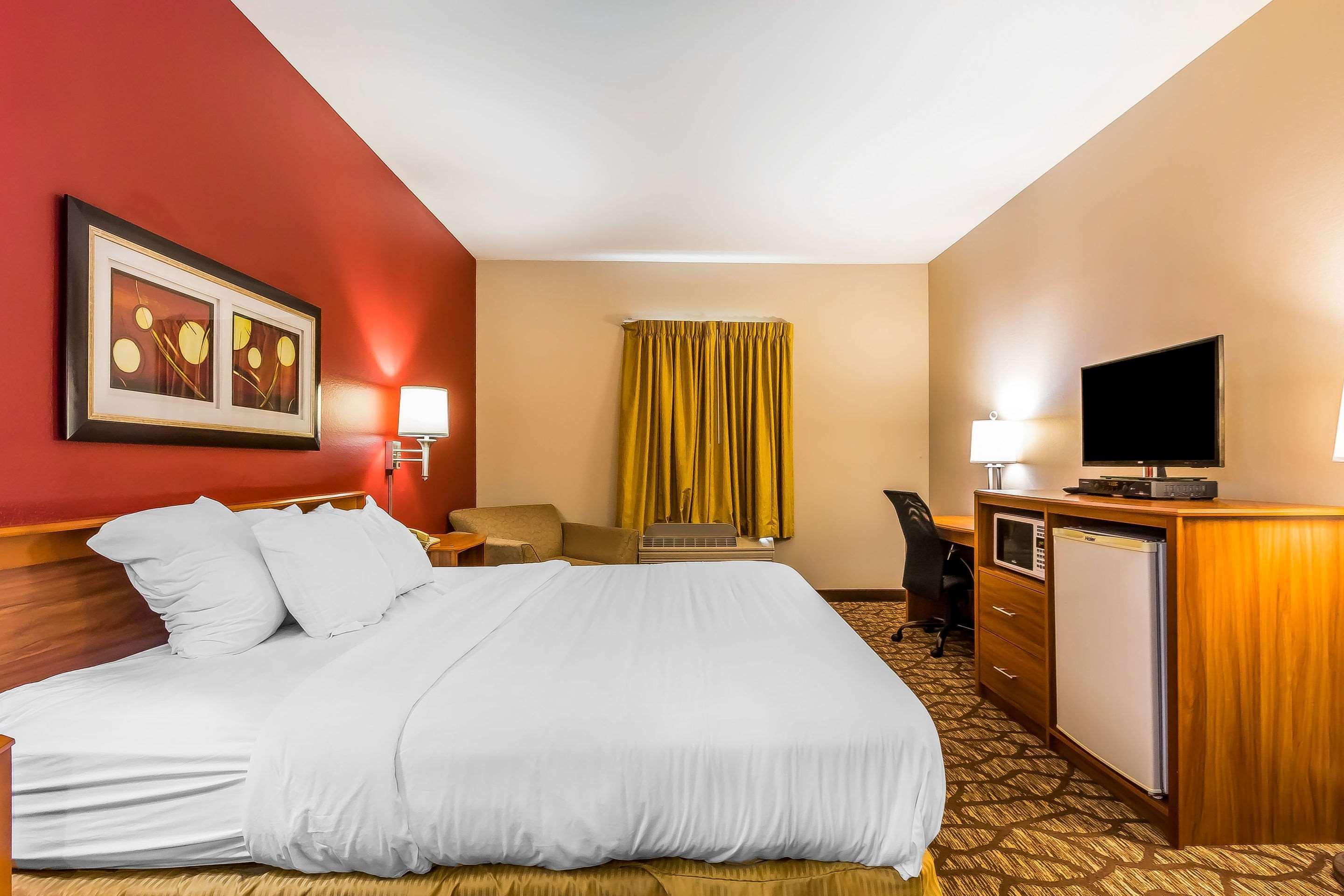 Quality Inn & Suites Chesterfield Village Springfield Eksteriør bilde