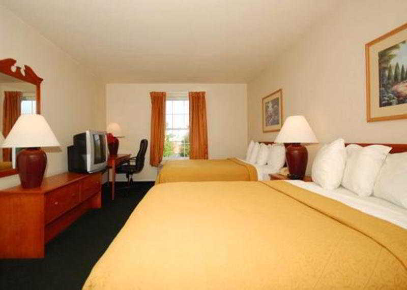 Quality Inn & Suites Chesterfield Village Springfield Eksteriør bilde